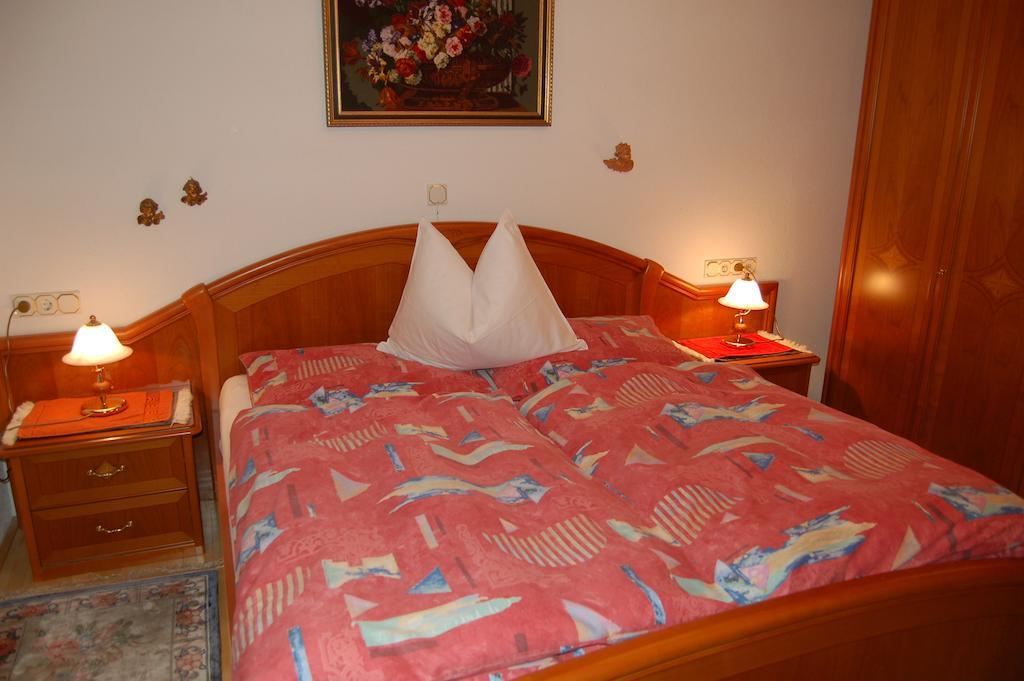 Haus Elfriede Apartment Millstatt Phòng bức ảnh