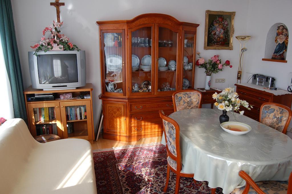 Haus Elfriede Apartment Millstatt Phòng bức ảnh