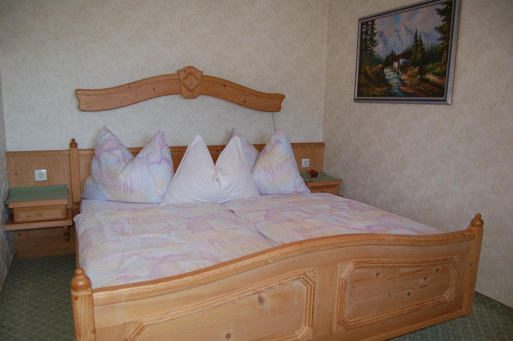 Haus Elfriede Apartment Millstatt Phòng bức ảnh